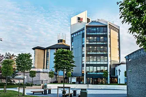 伯恩茅斯大学