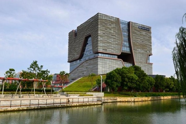 西交利物浦大学