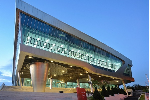 韩国科学技术院