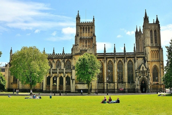 利兹大学人力资源管理作业哪家能辅导？